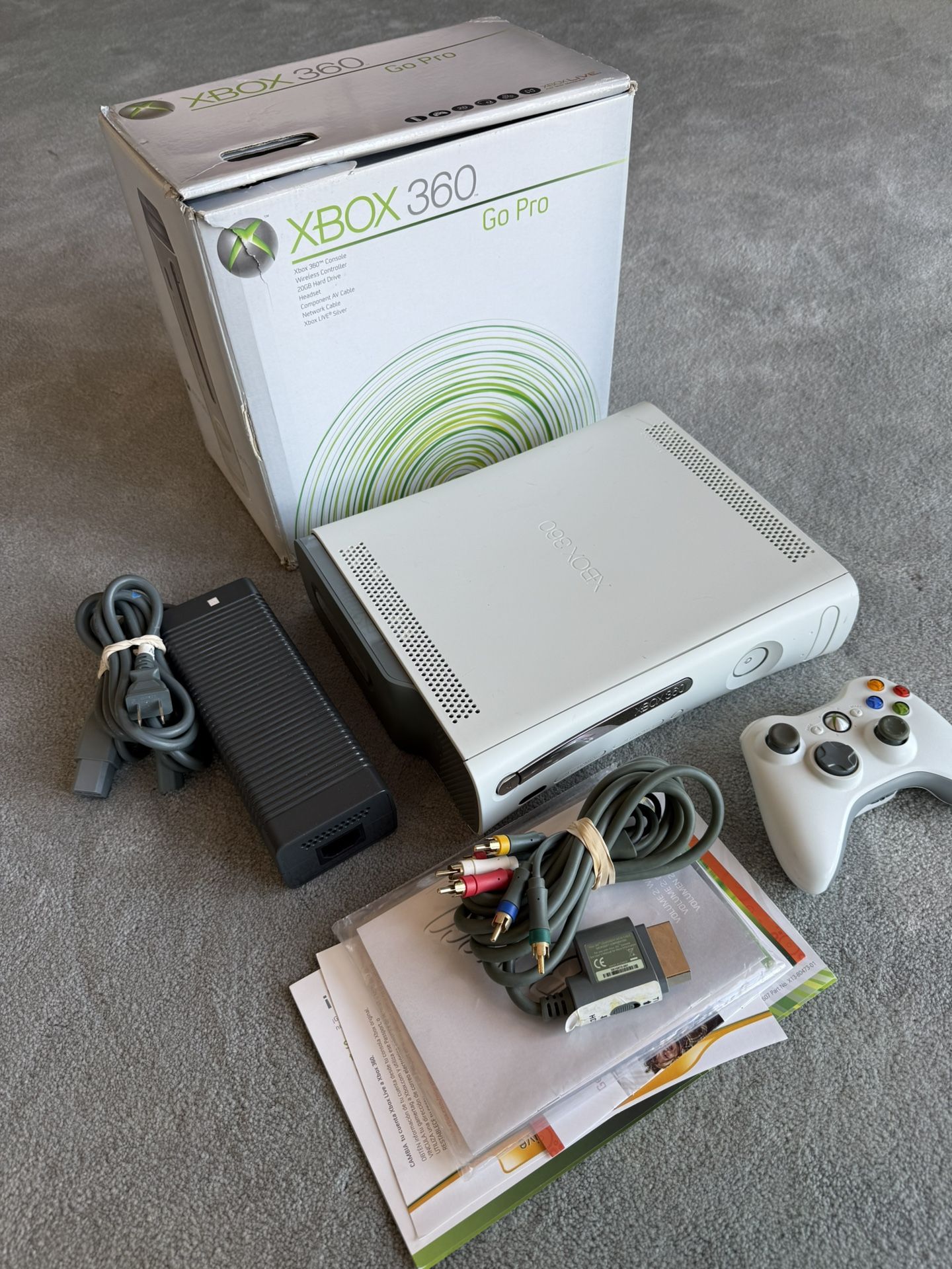 ***NO TRADES!!!*** 60 GB Xbox 360 in box ***NO TRADES!!!***
