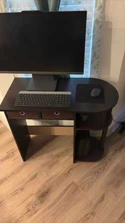 Computer desk/office table