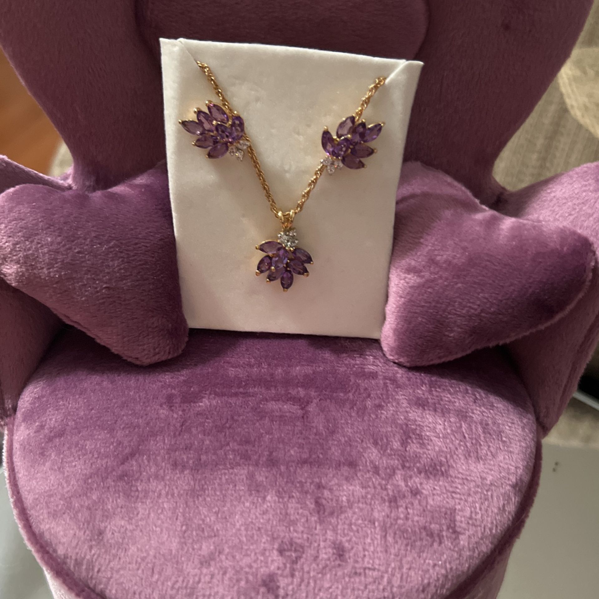 Beautiful! Amethyst Purple Stone Earrings & Necklace Set 