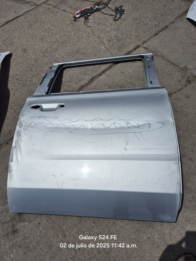 Chevy Suburban Yukon XL Right Rear Door Oem