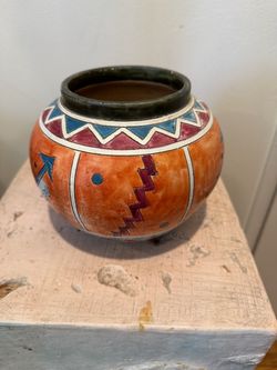 Decorative Southwestern-Style Pottery Bowl – 6” x 7”