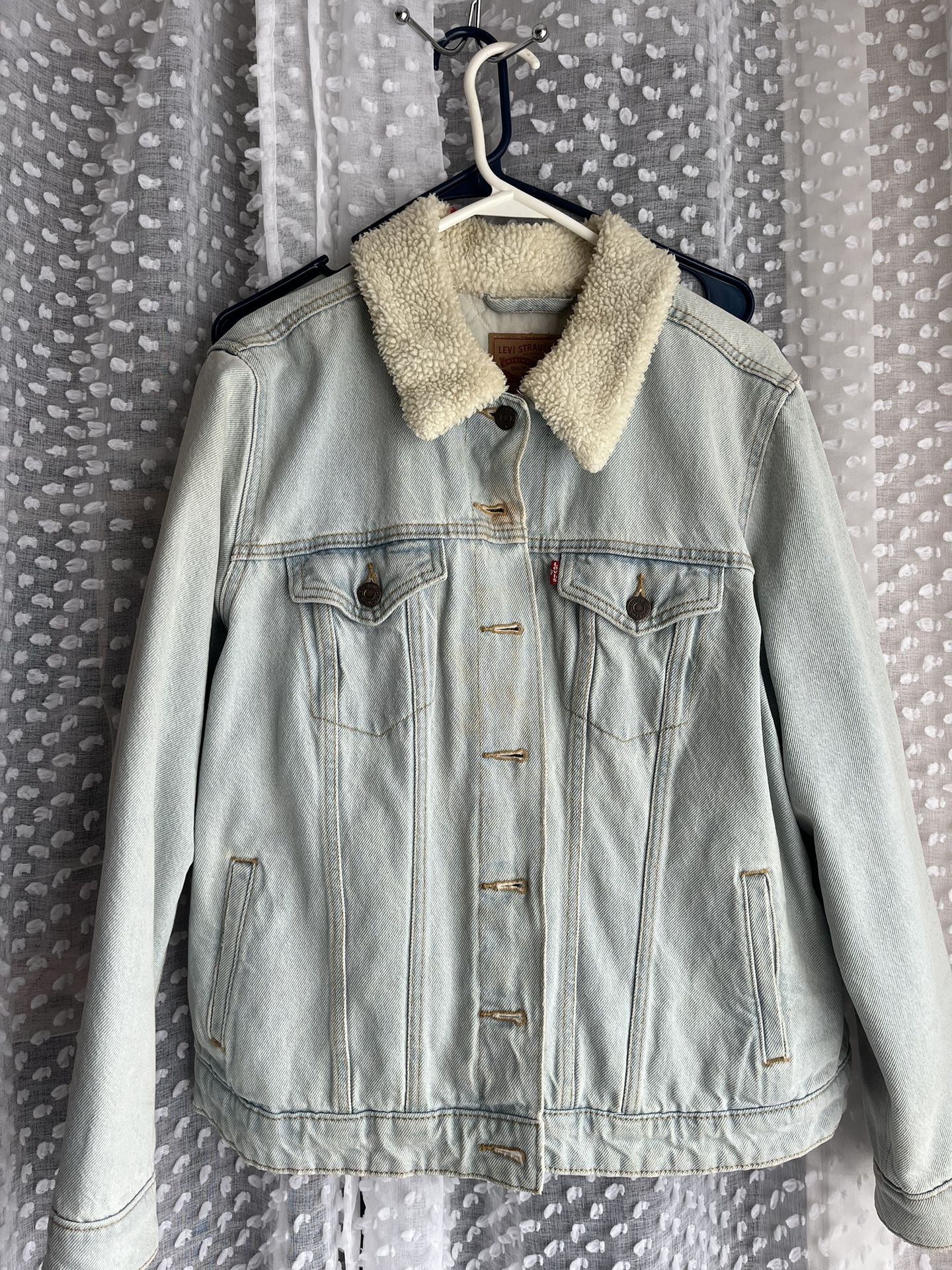 Women’s Levi’s Jean jacket