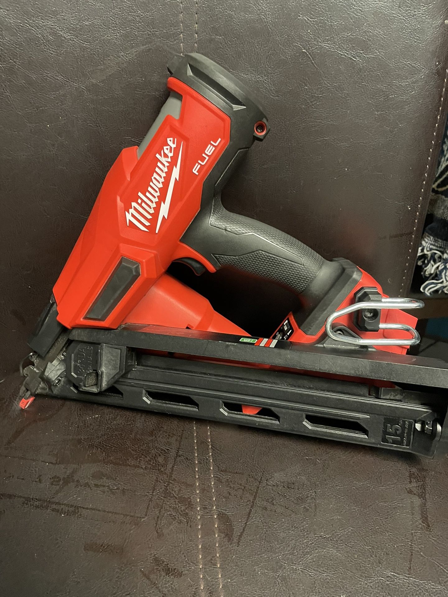 Milwaukee M18 FUEL 18-Volt Lithium-Ion Brushless Cordless Gen II 15-Gauge Angled Finish Nailer (Tool-Only)