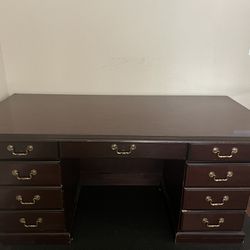 6’ X 3’ Cherry Office desk - Solid wood (Heavy)