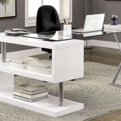 White Swivel lacquer Desk Brand New In Box 