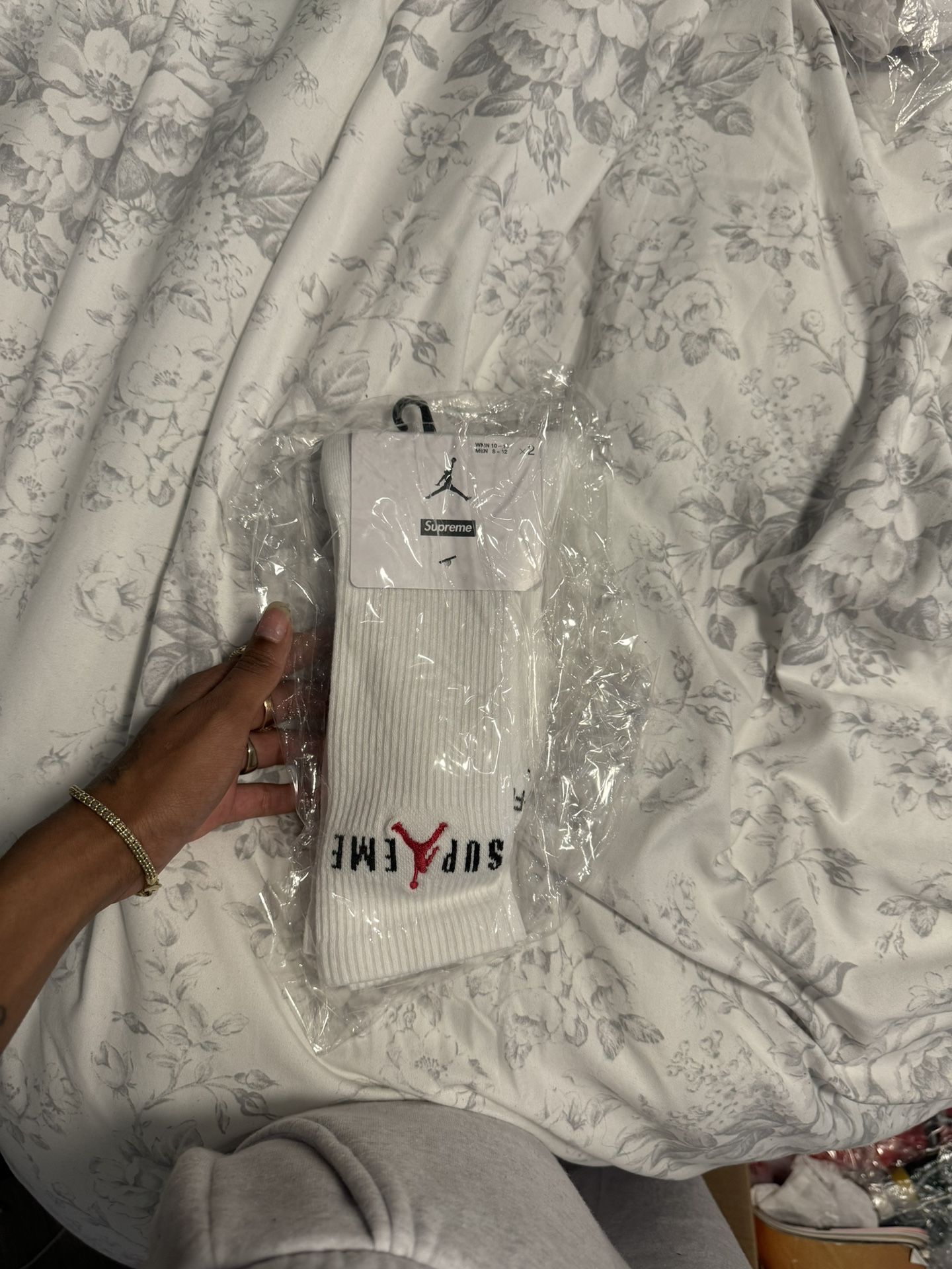 Supreme Socks