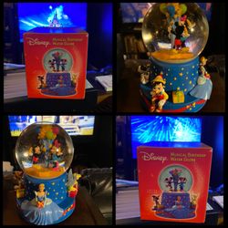 Disney Hallmark Musical Snow Globe 2001 Walt's 100th Birthday Limited Edition