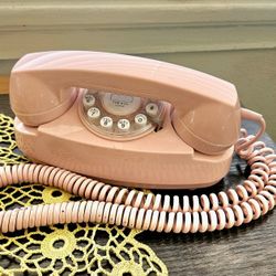 **Retro/Vintage** PINK PHONE  Push-button/Landline  COLLECTIBLE  **SUPER CUTE**