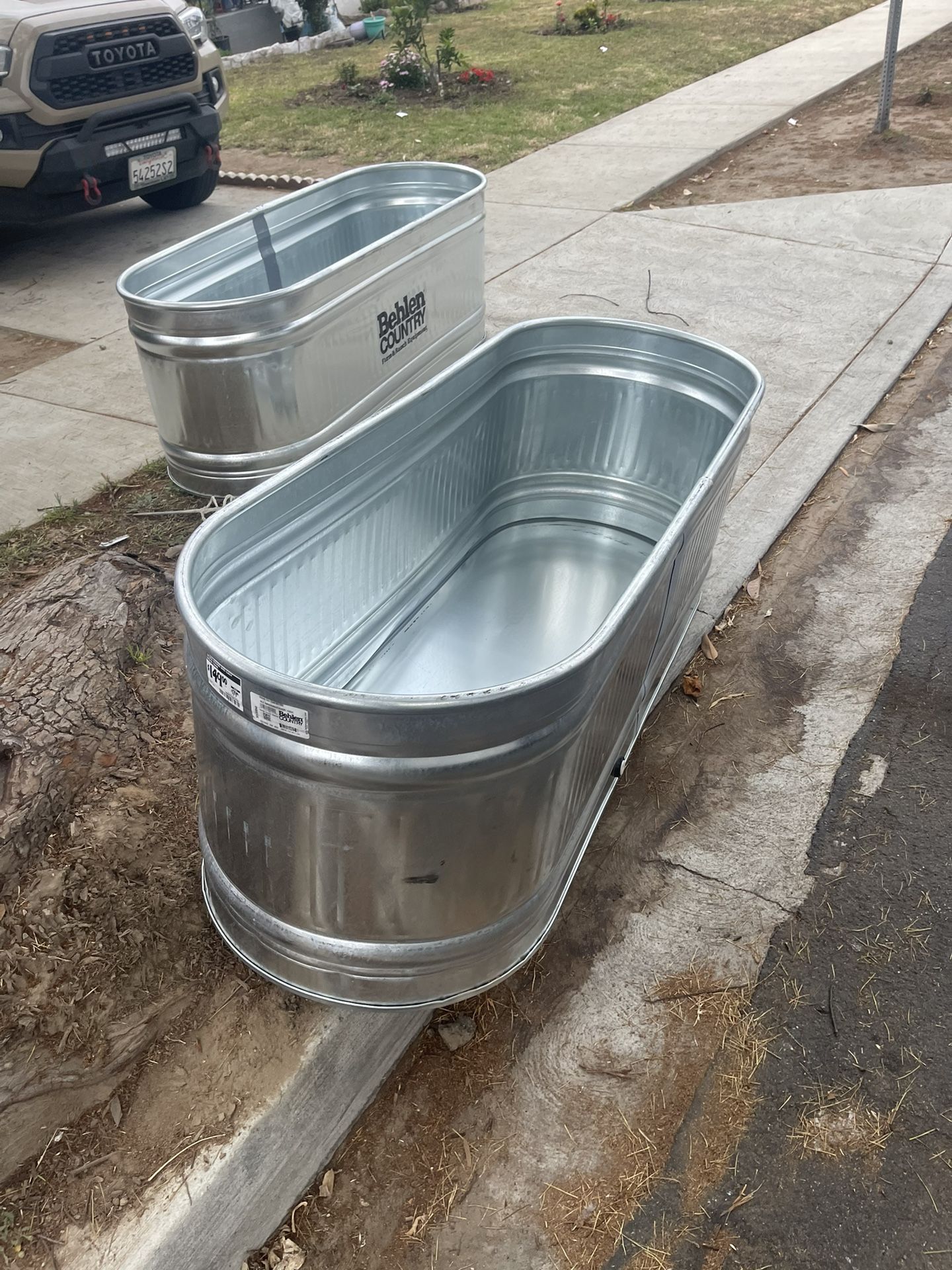 Behlen County Tub , Ice Bath