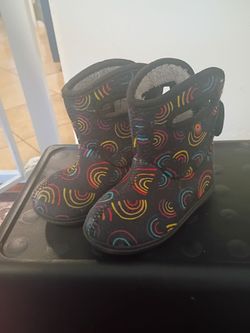 Bogs toddler size 7 rain boots