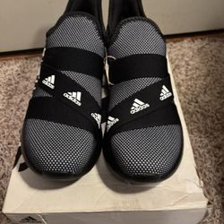 Women’s 10 ADIDAS Puremotion Adapt NEW