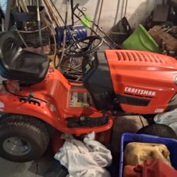 Craftsman Riding Lawnmower