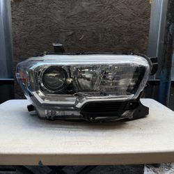 2016 2017 2018 2019 2020 2021 2022 Toyota Tacoma Right Headlight Halogen 