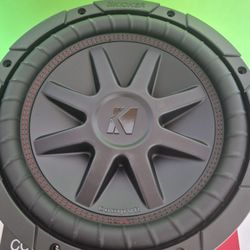 KICKER ( 1 ) 10 INCH DUAL 4 OHM VOICE COIL CAR SUBWOOFER 700 WATTS