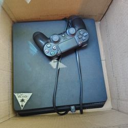 FLAT SCREEN TV PLAY STATION 4 WITH ALL CORDS AN GAMES