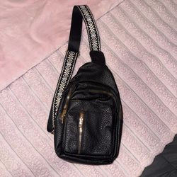 Black purse/fanny pack