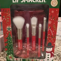 Lip Smacker 6 Piece Holiday Makeup Brush Set