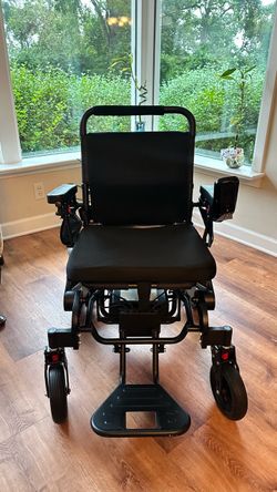 MAJESTIC 440 HD PLUS Remote Controlled Heavy Duty Electric Wheelchair