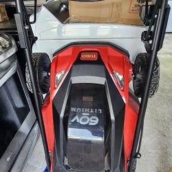 TORO RECYCLER LAWN MOWER.....SELF-PROPELLED....21 IN ....60 VOLT BATTERY....DOUBLE BLADE INCLUDED ..CHARGER IS NOT INCLUDED....$ 300
