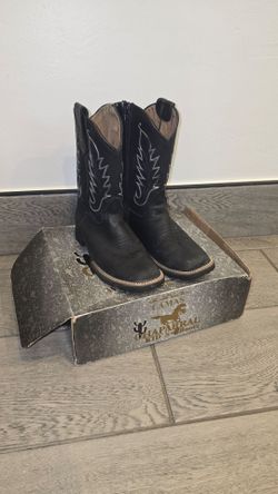 Boys boots size 1