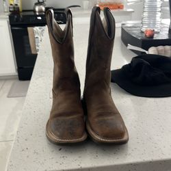 Boot barn boots size 12.0 youth  kids