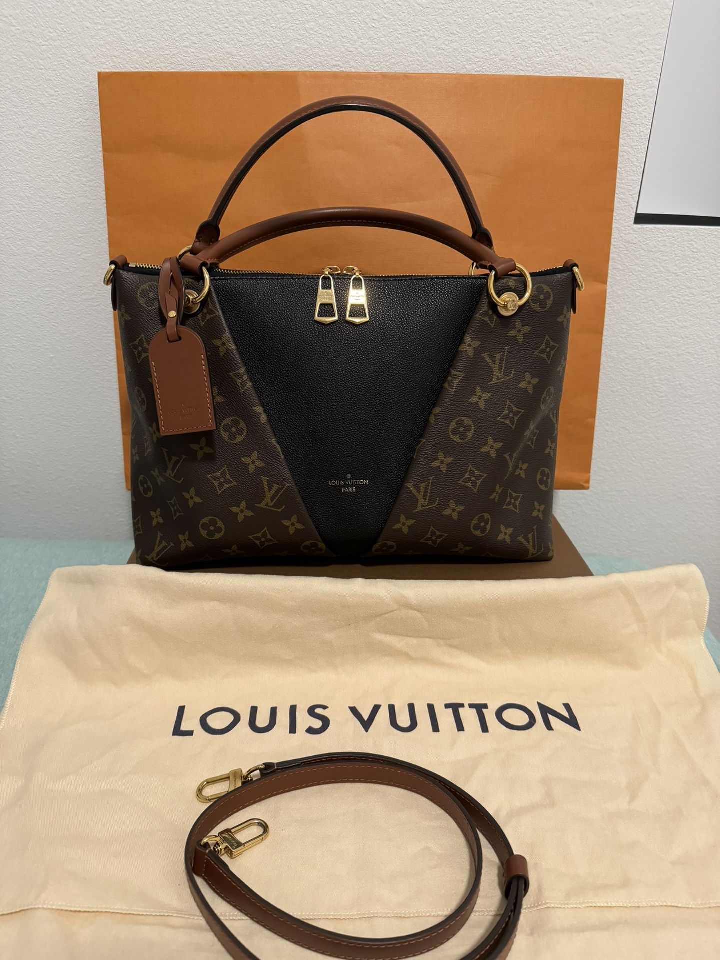 Louis Vuitton Purse 