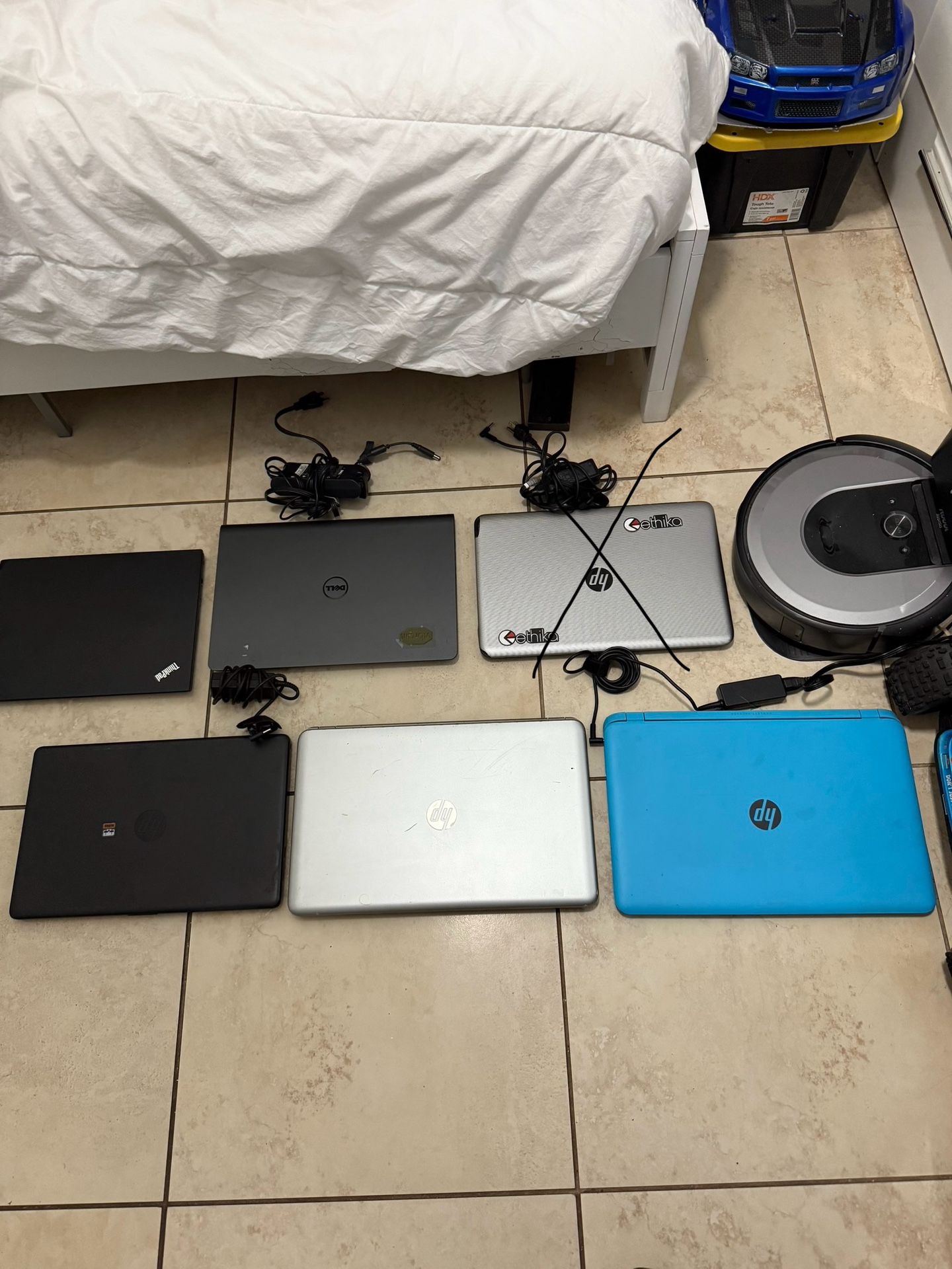 Laptop Computers 5 Total Hp Dell Need Gone
