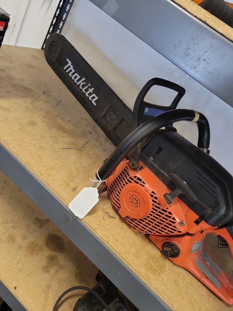 Makita Chainsaw