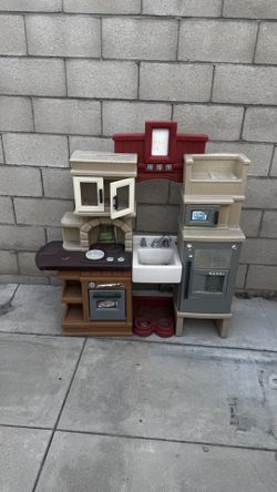 Step 2 Play Kitchen
