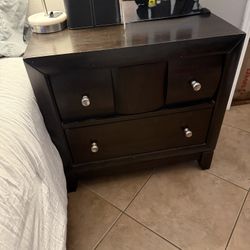 Nightstand 