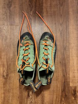 La Sportiva Tarantulace Climbing Shoes