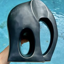 ✅ Vintage Black Ceramic Elephant Sculpture