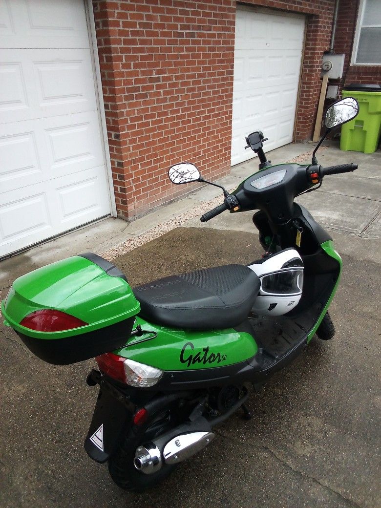 Green Gator 50 CC