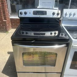 GE STAINLESS STEEL 30” electric stove.$275 delivered installed.$225 picked up.4 Month warranty