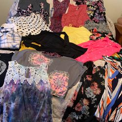 Xsmall TOPS & Dresses. $2.00 Each.    Chino, Ca