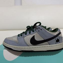 Nike Sb Dunk Low Maple Leaf 2014 Size 9 Nike Dunk Low High Mid