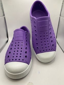 Size: 13 Child purple Native Jefferson child's slip-on shoe