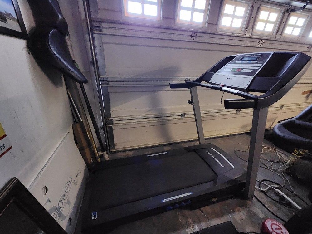 ProForm Treadmill-Great Condition 