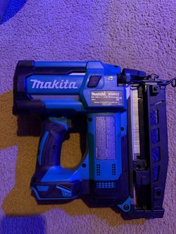 Makita XNB02 18V 16-Gauge Cordless Nailer