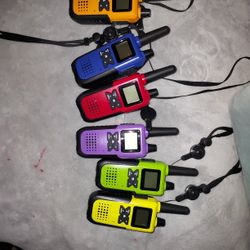 6 walkie talkies