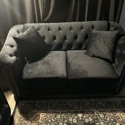Black Sofa & Loveseat