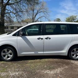 2012 Toyota Sienna