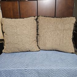 Set Of Two Brand New  21"x21" Overstuffed Sofa Throw Pillows. Gold/Tan & Browns