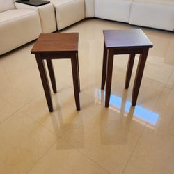 End Tables Solid Wood 2set  Like New 