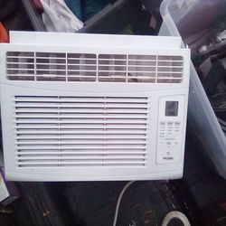 6000btu Haier Window Air Conditioner $50obo