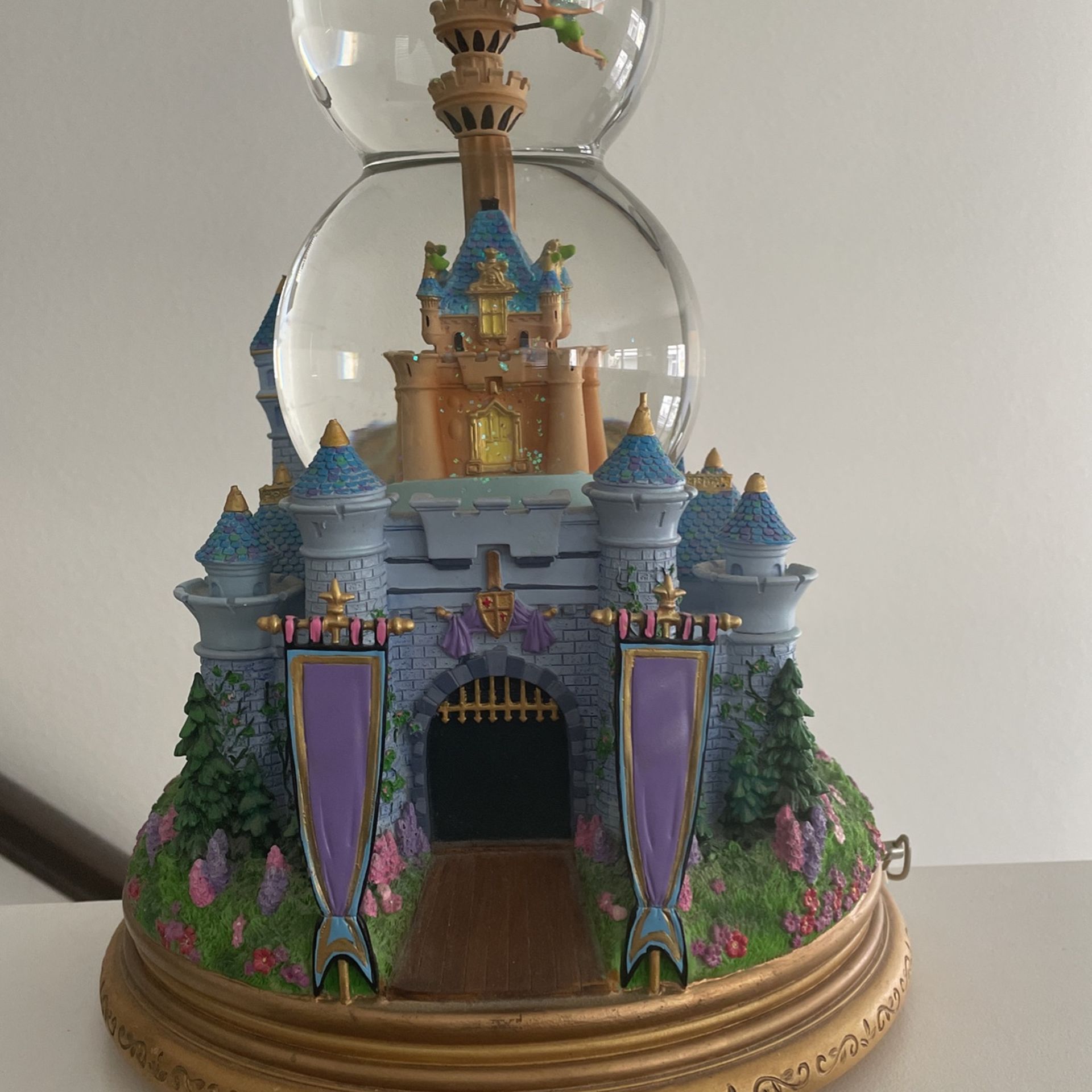 Disney Lighted Musical “You can Fly” Glitter Snow Globe 