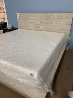 King Oatmeal Sturdy Platform Bed, Must Sell ASAP! Only 39$ down Take Home