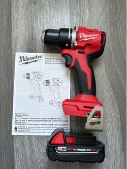Milwaukee M-18 Compact Brushless Cordless 1/2” Drill/Driver 3601-20/ (1) CP 1.5 Battery Pack