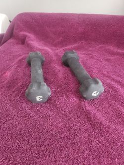Pair of 3 pound hand weights