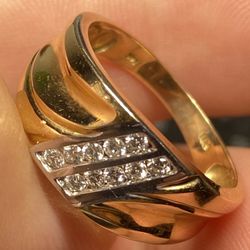 14K Gold Diamond Ring Size 10
